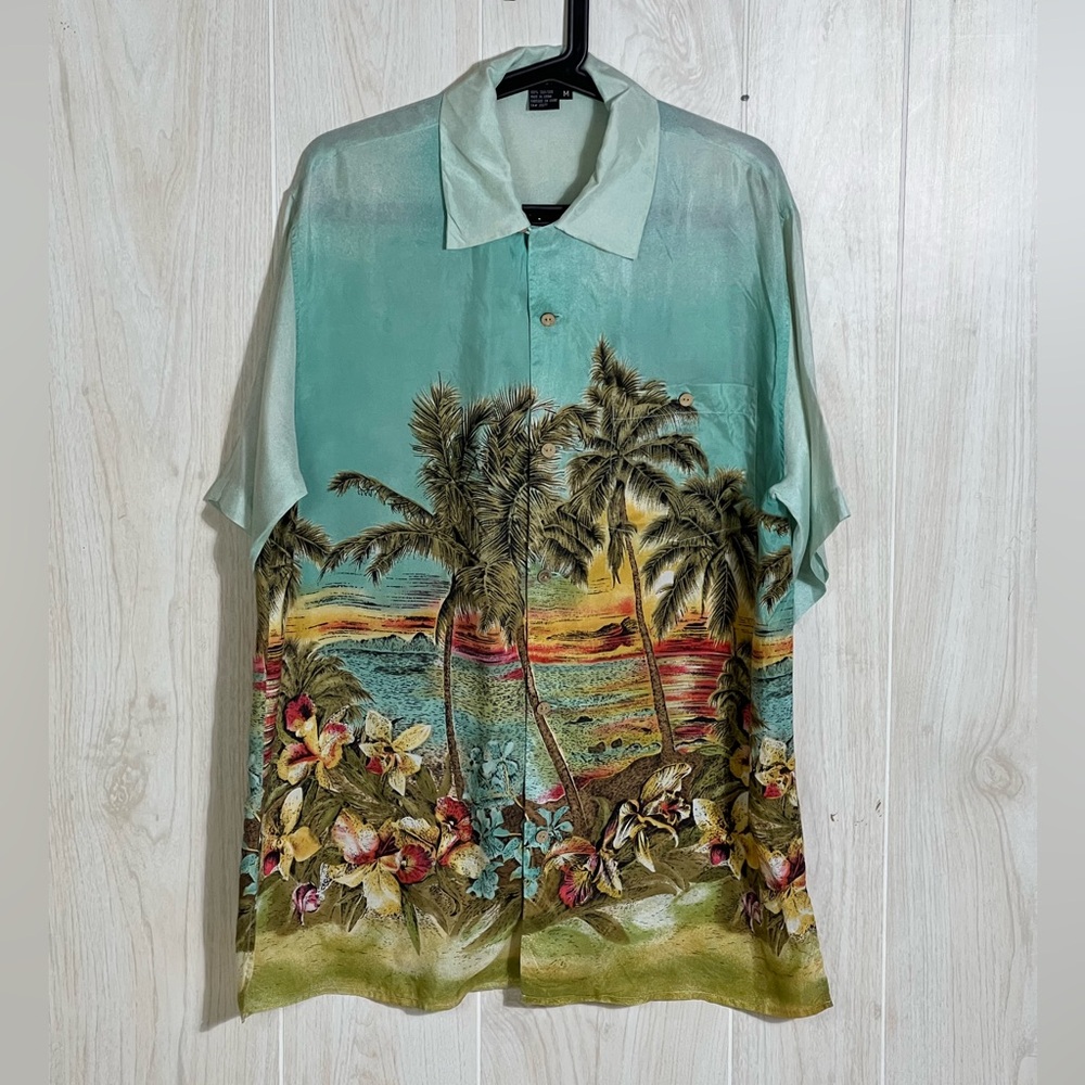 100% Silk Men's Button Down Shirt  Resort wear